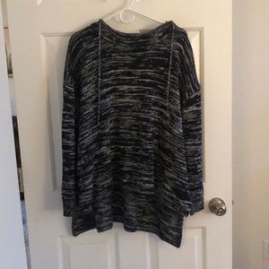 Oversized, hooded sweater